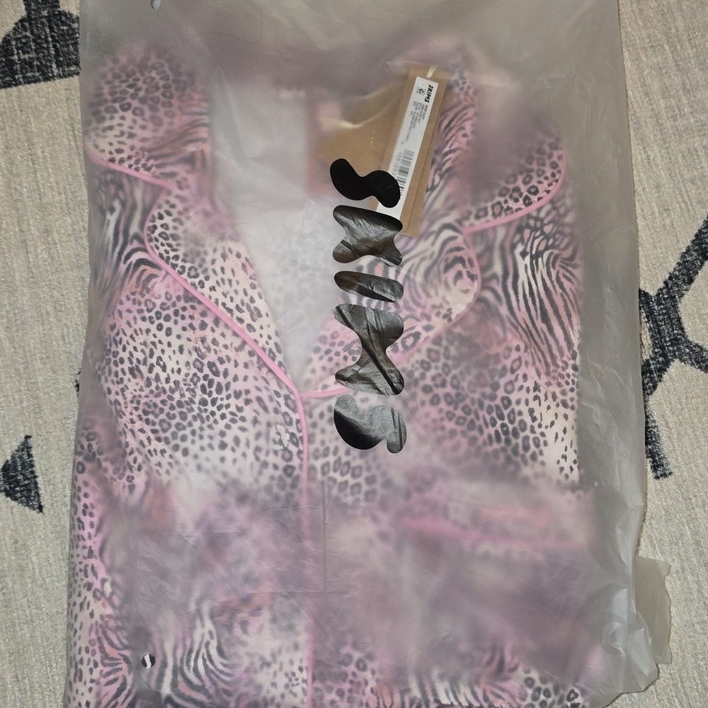 SKIMS Sleep Long Sleeve Button Up Set - Bloom Mini Multi Animal Print - Picture 5 of 12